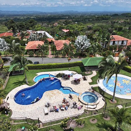 La Victoria Hotel Campestre Quimbaya Extérieur photo