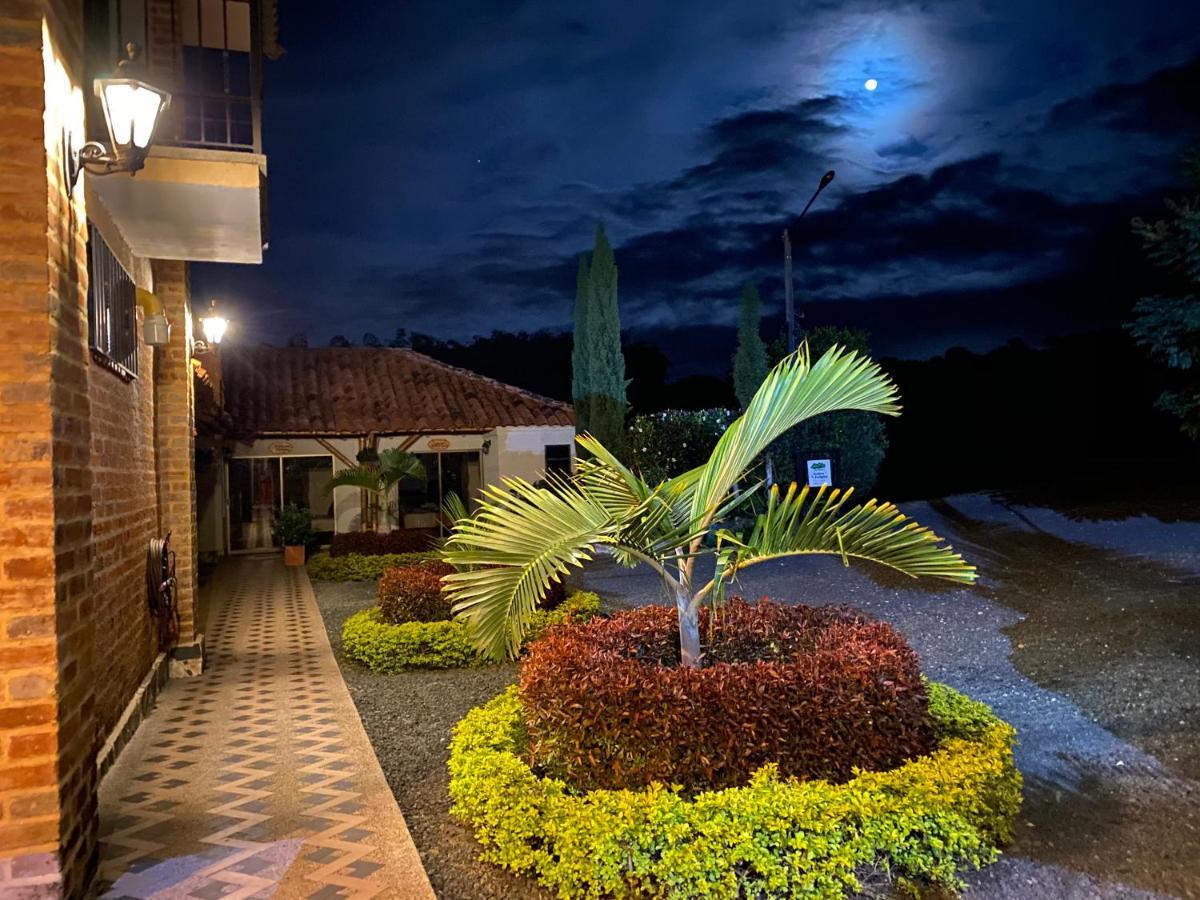 La Victoria Hotel Campestre Quimbaya Extérieur photo