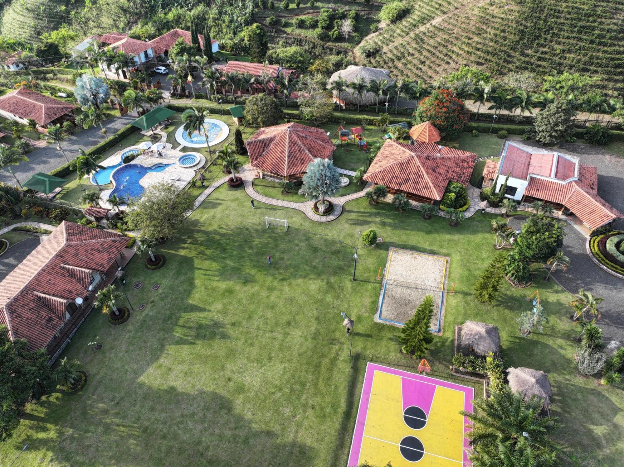 La Victoria Hotel Campestre Quimbaya Extérieur photo