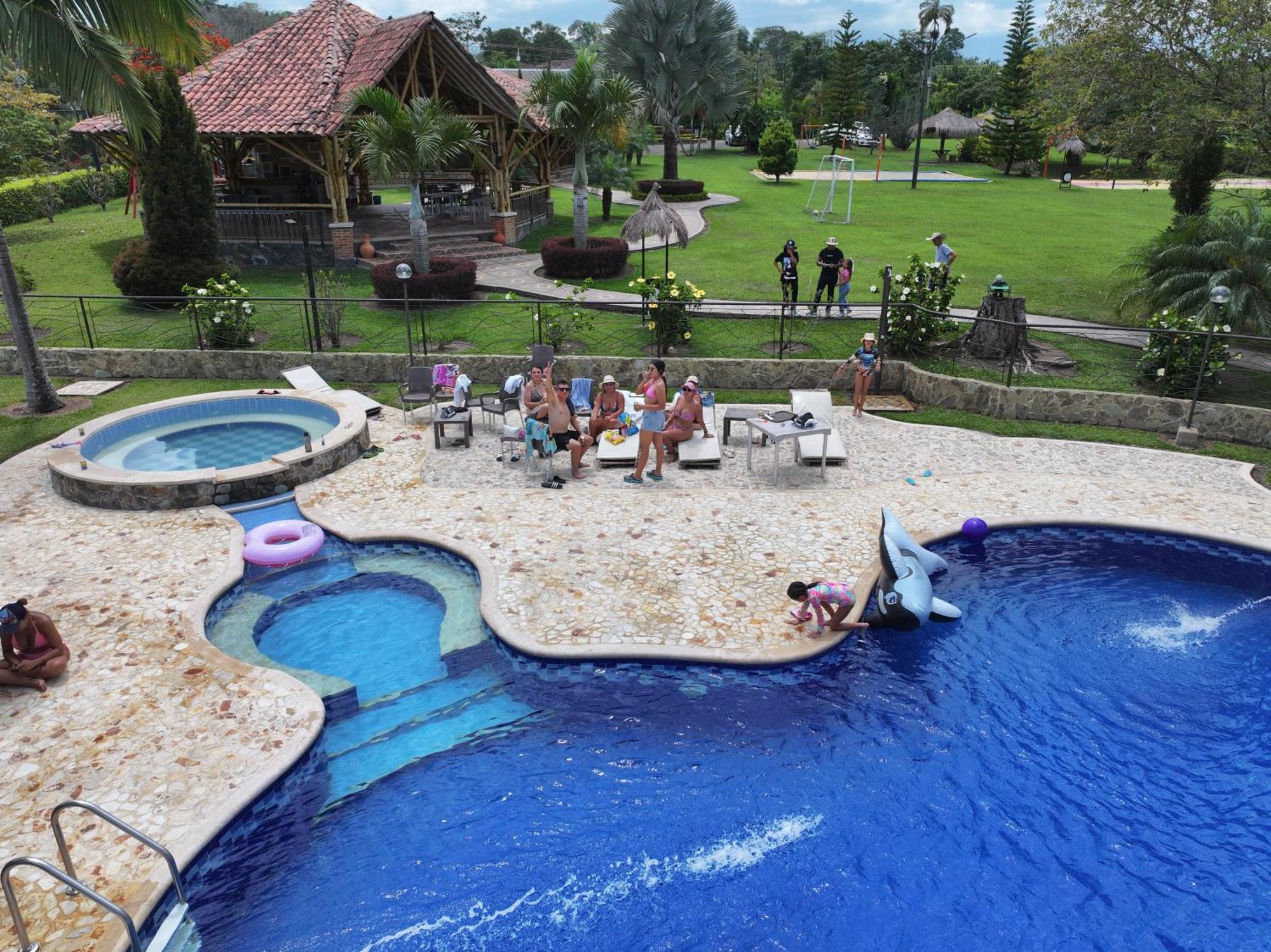 La Victoria Hotel Campestre Quimbaya Extérieur photo