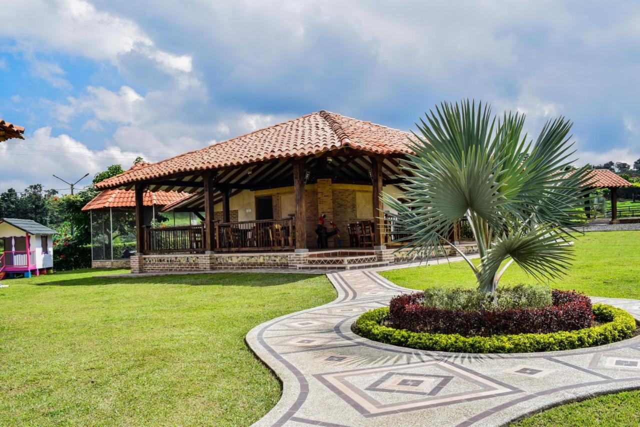 La Victoria Hotel Campestre Quimbaya Extérieur photo